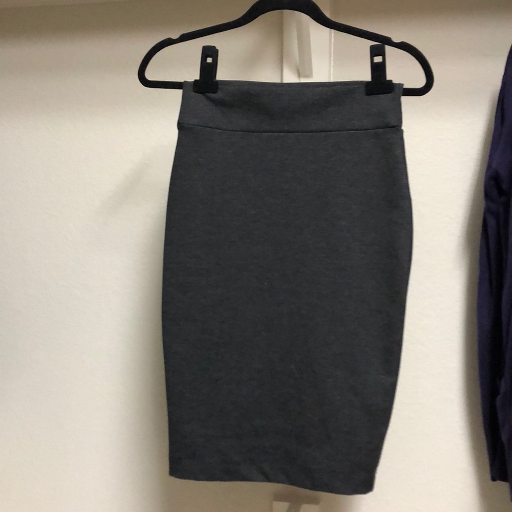 Professional charcoal grey stretchy pencil skirt